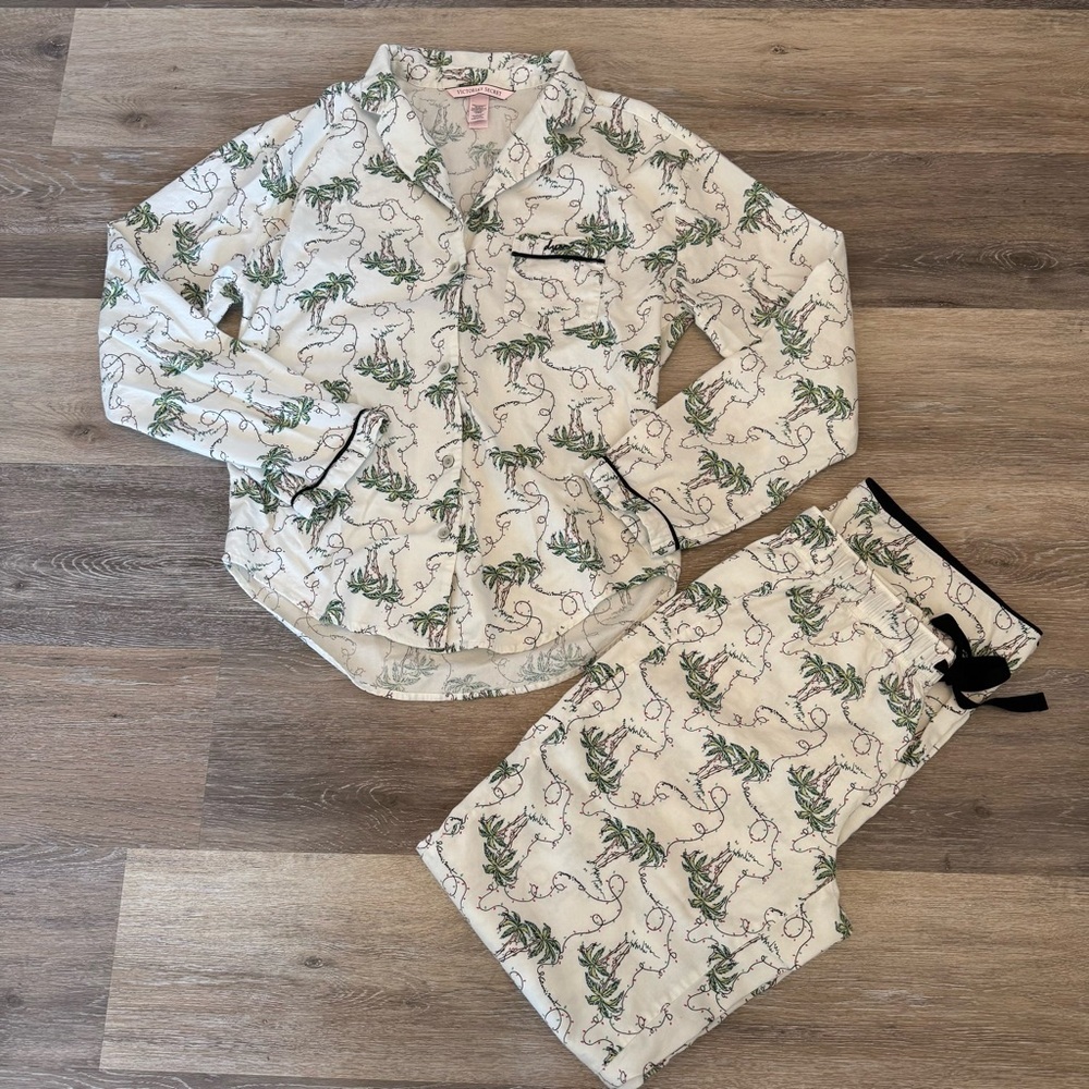 Victoria's Secret Women's Flannel Pajama Set Size XS Tall Christmas Palm Tree